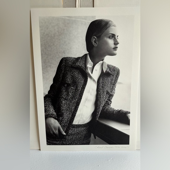 CHANEL Cruise Collection 1996-1997 Vintage Large Catalog Photos ByKarl Lagerfeld - Picture 11 of 15